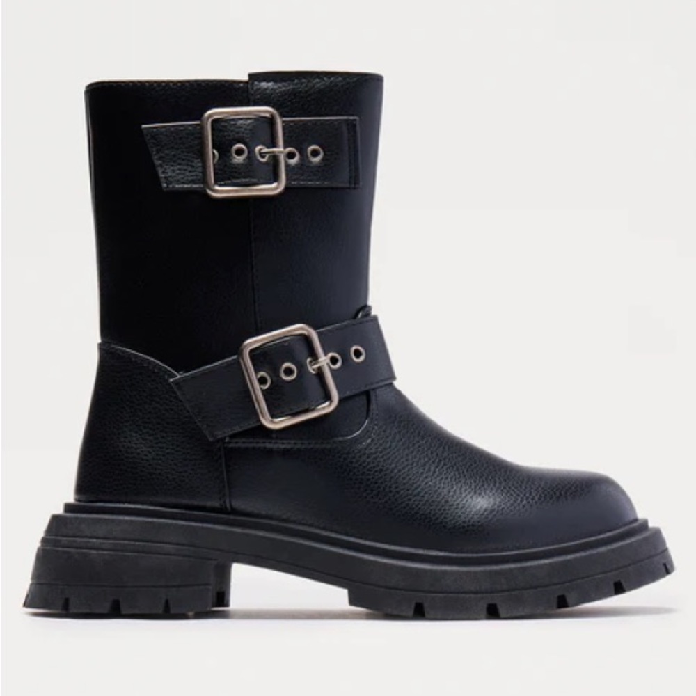 Osara Buckle Booties NEW 🏷️